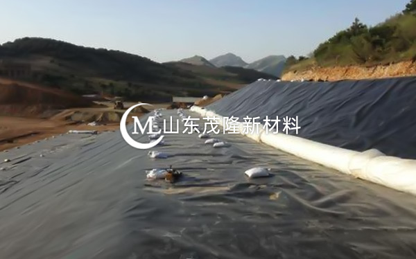 《崇義縣思順鄉(xiāng)垃圾填埋場》土工布、土工膜施工
